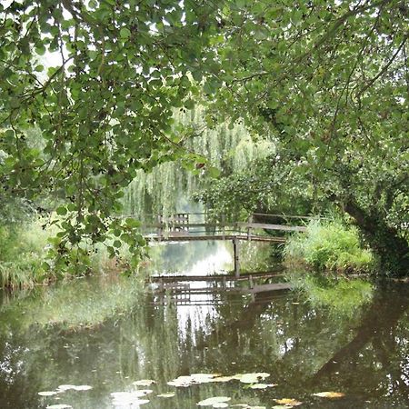 ホテル C'Est La Vie Houseboat Nederhorst den Berg エクステリア 写真